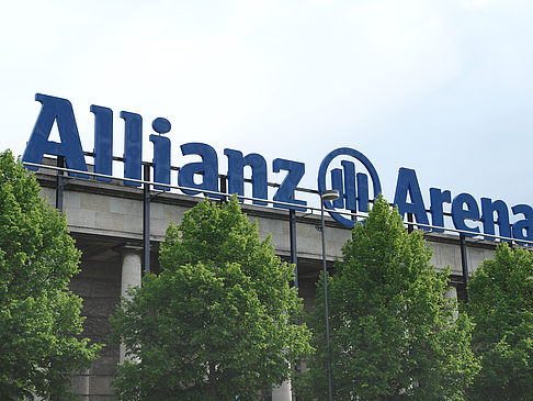 Haus der Kunst mit Allianz Arena - Bayern (München)