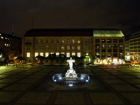 Schiller Statue auf dem Gendarmenmarkt - Berlin (Berlin)